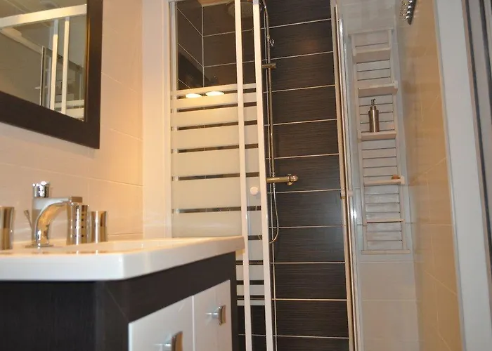 Les Acacias Hotell 3*